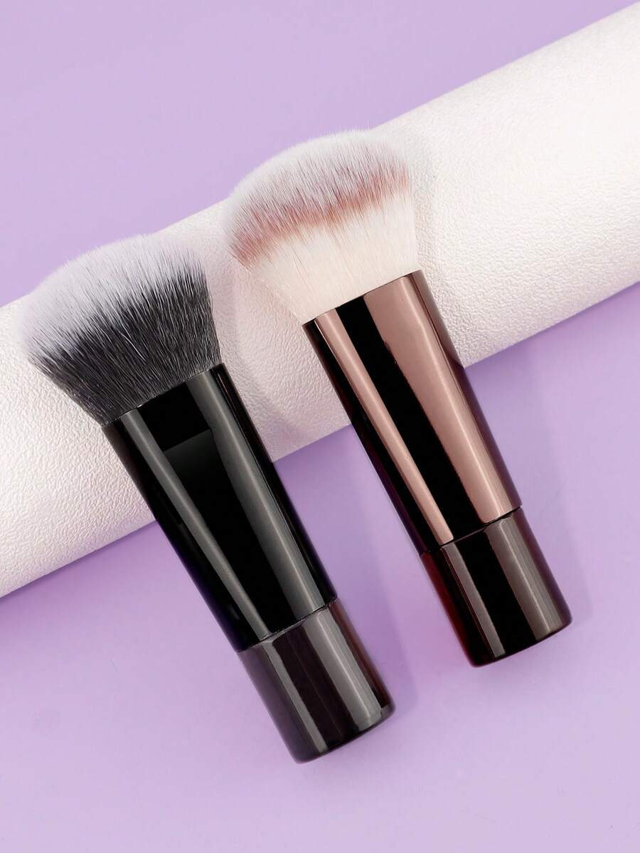 Cọ trang điểm đơn lẻ, dạng rời, thích hợp mang theo khi đi du lịch. Dùng để đánh phấn phủ, phấn nén, phấn nền, trang điểm mặt, có lớp phủ trong suốt bóng mượt và lông tổng hợp không gây kích ứng. - Nhiều màu - Xem 1