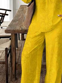 Plus Size Women's Lounge Set, Bright Yellow Subtle Scroll Floral Print Notch Neck Top & Straight Leg Pants, Side Pockets, Casual For Commute & Travel - 彩色 - 查看 2