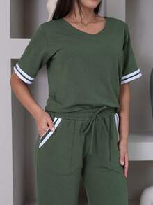 Women's Striped Set - Pants And Top In Lightweight Fleece With White Details - Comfortable Style - 軍綠色 - 查看 5