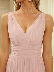 EVERPRETTY Elegant Chiffon V-Neck Sleeveless Ruched Long Formal Bridesmaid Dress - Baby Pink - View 6