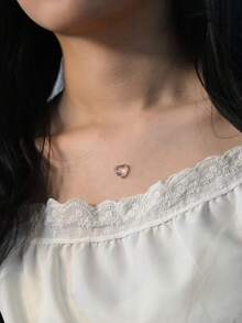 Floating Collarbone Transparent Necklace Like Morning Dew + Invisible Fishing Line Handmade, Fashion Minimalist Simulated Water Drop Necklace - A Single White Heart - View 3