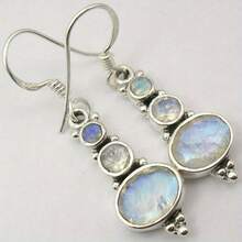 Yoyo Women's Hypoallergenic Moonstone Pendant Earrings - Bohemian Vintage Long Earrings, K-Gold Plated, Suitable For Sensitive Skin, For Weddings And Daily Wear, Elegant Bohemian Style Earrings - 銀色 - 查看 1