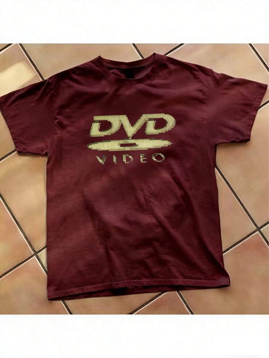 [100% Cotton] DVD Video Nostalgic Green Logo Vintage Gaming Print T-Shirt 2000s Aesthetic Retro Summer Shirt - Unisex Women & Men's Campus Daily Wear - Burgundycolor A - 查看 1