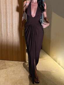 Damen einfarbiges plissiertes Neckholder-Rückenfreies Kleid, modisches elegantes figurbetontes Kleid für Sommer, Straße, Abendparty, formelle Anlässe - Rostbraun - Übersicht 3
