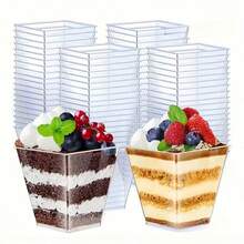 Những chiếc cốc mousse vuông, lý tưởng cho các món tráng miệng, bánh pudding trái cây, thạch và kem. Hoàn hảo cho sinh nhật, đám cưới, ngày lễ và các bữa tiệc. Những hộp đựng hiện đại, nhẹ này rất tuyệt vời cho việc phục vụ và bày biện thức ăn. - Trong sáng - Xem 5