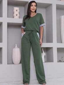 Women's Striped Set - Pants And Top In Lightweight Fleece With White Details - Comfortable Style - 軍綠色 - 查看 1