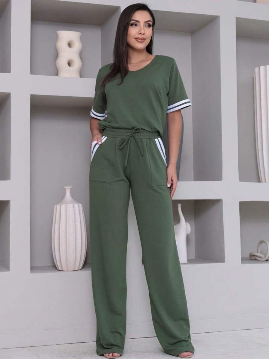 Women's Striped Set - Pants And Top In Lightweight Fleece With White Details - Comfortable Style - 軍綠色 - 查看 1