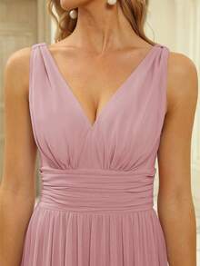 EVERPRETTY 优雅雪纺V领无袖褶皱长款正式伴娘礼服 - 粉色 - 查看 6