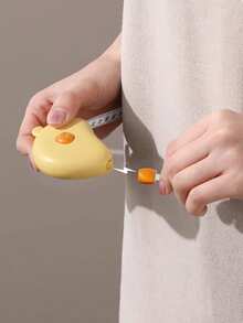 1/2 chiếc thước dây rút nhỏ xinh, thiết kế tự động thu gọn, chuyên dùng để đo chu vi vòng eo/cánh tay/chân khi tập thể dục, thước mini cầm tay, phù hợp cho người đam mê thể dục và thợ may. - A - Xem 4