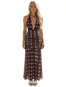 Vestido largo halter elegante para mujer, estampado de lunares, sin mangas, con espalda descubierta, ideal para fiestas y citas nocturnas. - Café - Ver 8