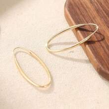 1 Pair Classic Minimalist Gold Hoop Earrings, Women's Daily Party Jewelry, Creative Earrings Suitable For All Occasions, Perfect Holiday Gift - Gold - View 4