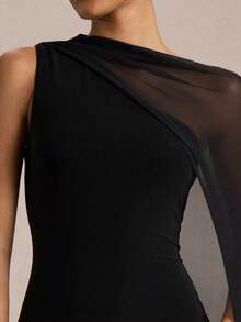 不对称领口长款礼服，配透明披肩式袖子，适合婚礼穿着。 - 黑色 - 查看 8