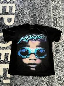 Hellstars Path To Paradise Goggles Portrait Y2K Graphic T-Shirt,180g 100% Cotton,Round Neck Short Sleeve,Black Streetwear Essential For Summer Going Out,Unisex Style Summer Outfits For Women,Summer Tops,Vacation Outfits Women,Summer Clothes,Spring Outfits For Women,Tops For Women,Birthday Outfits For Women,Spring Tops,Graphic Tees Men,Mens Clothes,Kids Clothes Boys,Summer Outfits For Girls Y2k Men's Casual Versatile Dark Graphic Print High Street Fashion Short Sleeve T-Shirt - Black - View 8