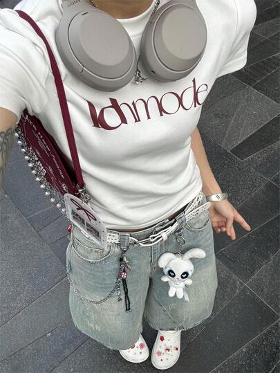 2026 Summer New Women's Fitted Short Graphic Tee, Contrast Color English Letter Print, Casual Chic Round Neck T-Shirt White