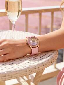 Guess Đồng hồ thạch anh đa chức năng dành cho nữ, viền kép đính kim cương pha lê, mặt số màu hồng ombre lấp lánh, vỏ mạ vàng hồng, 3 mặt số phụ, hiển thị ngày, giờ 24 tiếng, dây đeo silicon màu hồng, quà tặng ngọt ngào cho các cô gái thời kỳ Y2K. - Hồng - Xem 3