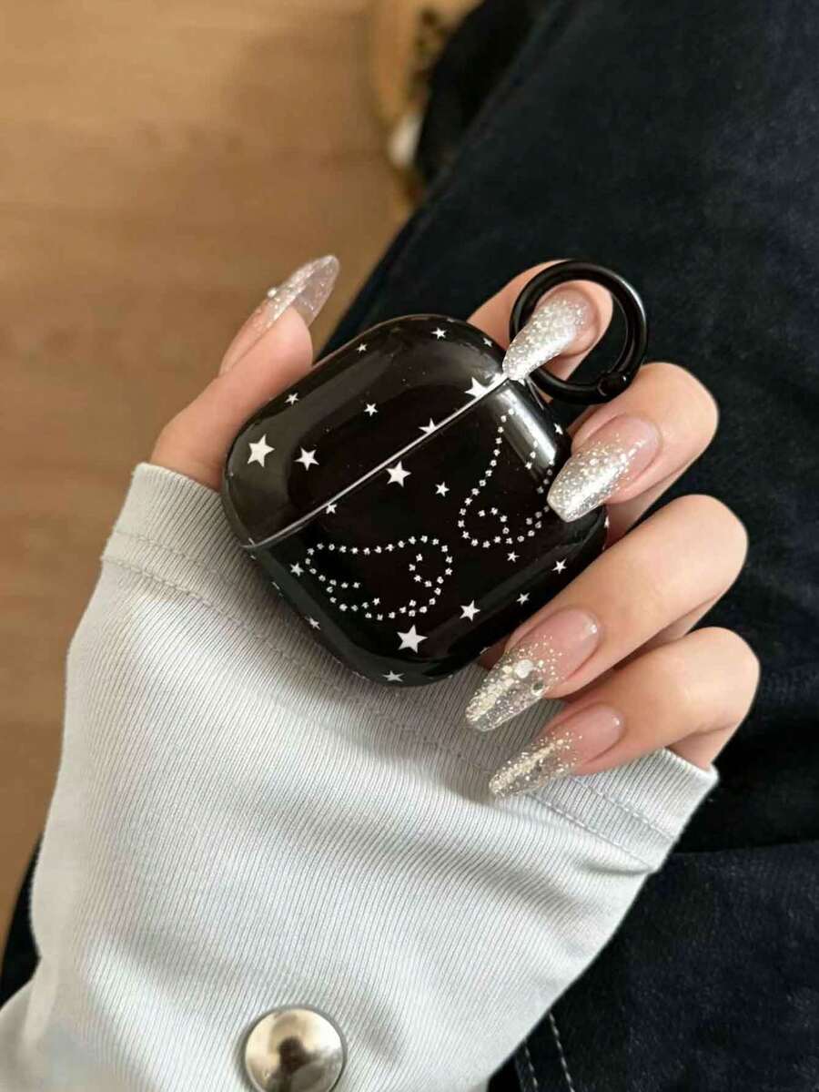 1 chiếc ốp tai nghe Niche Vintage thiết kế hình ngôi sao và cánh thiên thần có móc, tương thích với thế hệ thứ 2, màu đen, thiết kế tối giản sáng tạo, bảo vệ tai nghe tương thích với Pro thế hệ thứ 3, Apple thế hệ thứ 4. - màu đen - Xem 1