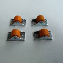 Bộ 4 bánh xe, bánh xe cao su không xoay, mỗi bánh xe chịu tải 17,6 lbs, bánh xe cố định chịu lực cao, kèm theo 8 ốc vít. - Bánh xe chỉ hướng màu cam - Xem 4