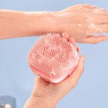 1pc 2-In-1 Pet Bathing & Massage Brush | Silicone Cat Dog Grooming Tool | Shampoo Dispenser Attached Bathing Brush - View 8