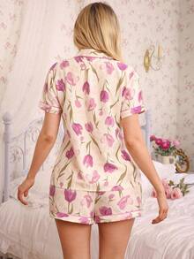 Conjunto de pijama de 2 piezas con top de manga corta con bolsillo y lazo, y shorts con estampado floral de tulipanes, cómodo para que las mujeres lo usen en casa en primavera/verano - Albaricoque - Ver 2