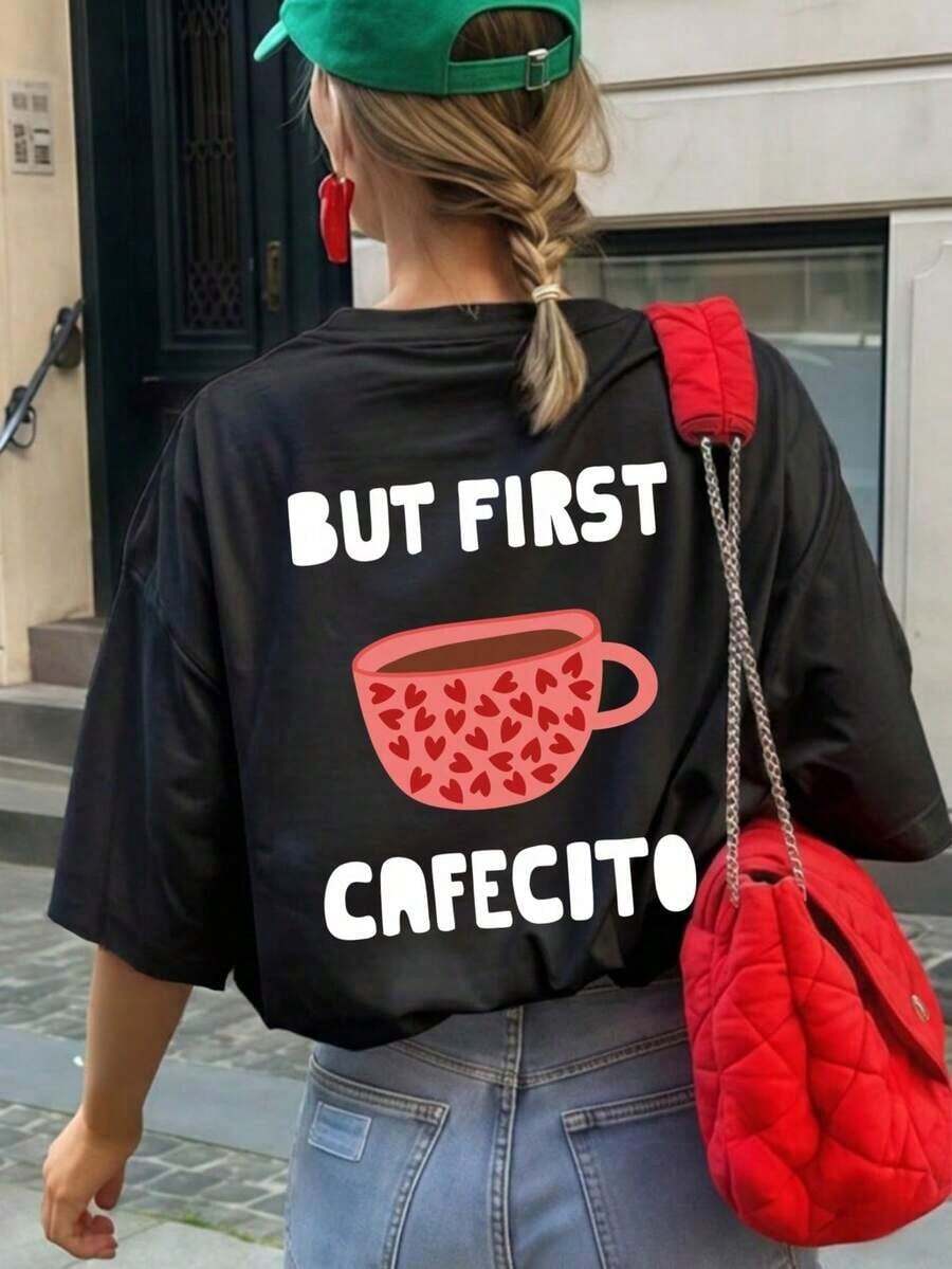 Camisetas manga corta mujer 1 pieza Camiseta de manga corta, cuello redondo, holgada y cómoda, con estampado de corazón rosa y taza de café, ideal para verano, playa, uso diario, trabajo, festivales y San Valentín, para amantes del café - Negro - Ver 1