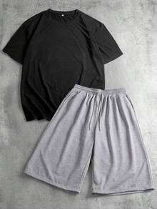 男士黑色T恤和浅灰色阔腿七分裤两件套休闲街头风穿搭 - 淺灰色 - 查看 4