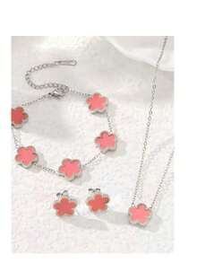 Bộ trang sức 3 món hình hoa cỏ bốn lá, vòng cổ, vòng tay và bông tai, đa năng, mang lại may mắn. Bộ gồm vòng tay, vòng cổ và bông tai hình hoa bốn lá năm cánh, rất tiện dụng. - Bộ 3 lá cỏ năm lá - Xem 21