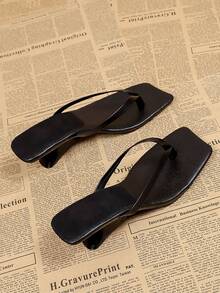 方头人字拖不对称高跟女式高跟凉鞋，夏季休闲套脚穆勒凉鞋 - 黑色 - 查看 1