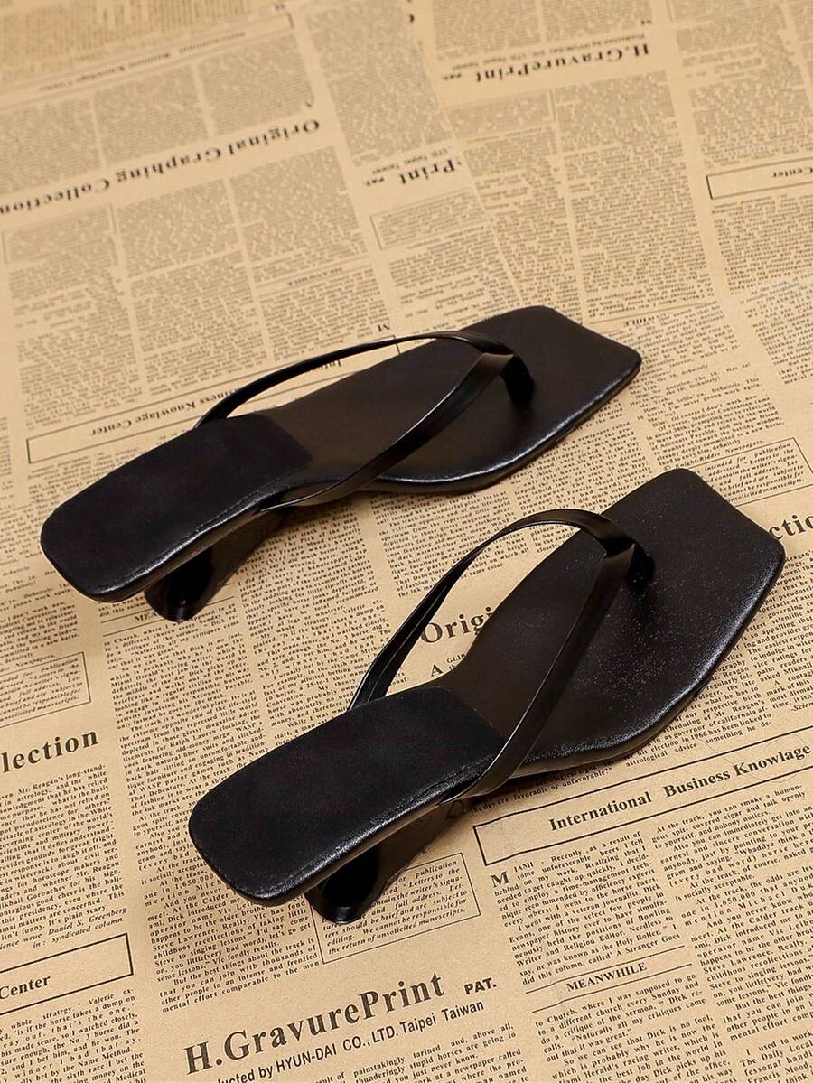 方头人字拖不对称高跟女式高跟凉鞋，夏季休闲套脚穆勒凉鞋 - 黑色 - 查看 1