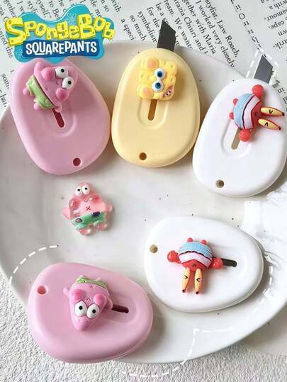 SpongeBob SquarePants Dao cắt giấy tròn dễ thương hình SquarePants, dao cắt giấy thủ công cầm tay dành cho học sinh, có nhiều màu sắc và kiểu dáng, dao cắt giấy đẹp và đa năng, dao văn phòng phẩm sáng tạo chất lượng cao dành cho học sinh, dao mở gói, Patrick, búp bê bạch tuộc hoạt hình, kéo tùy chỉnh dành cho người lớn và học sinh, vẽ tranh tại nhà, tô màu thiệp Giáng sinh, đồ dùng văn phòng phẩm, đồ dùng học tập, phù hợp cho học sinh và nhân viên văn phòng, cần thiết cho năm học mới, cũng thích hợp cho...