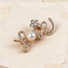 1 chiếc ghim cài áo hình chữ LOVE đính đá và ngọc trai hình hoa, dùng trang trí ngực. - Nhiều màu - Xem 4