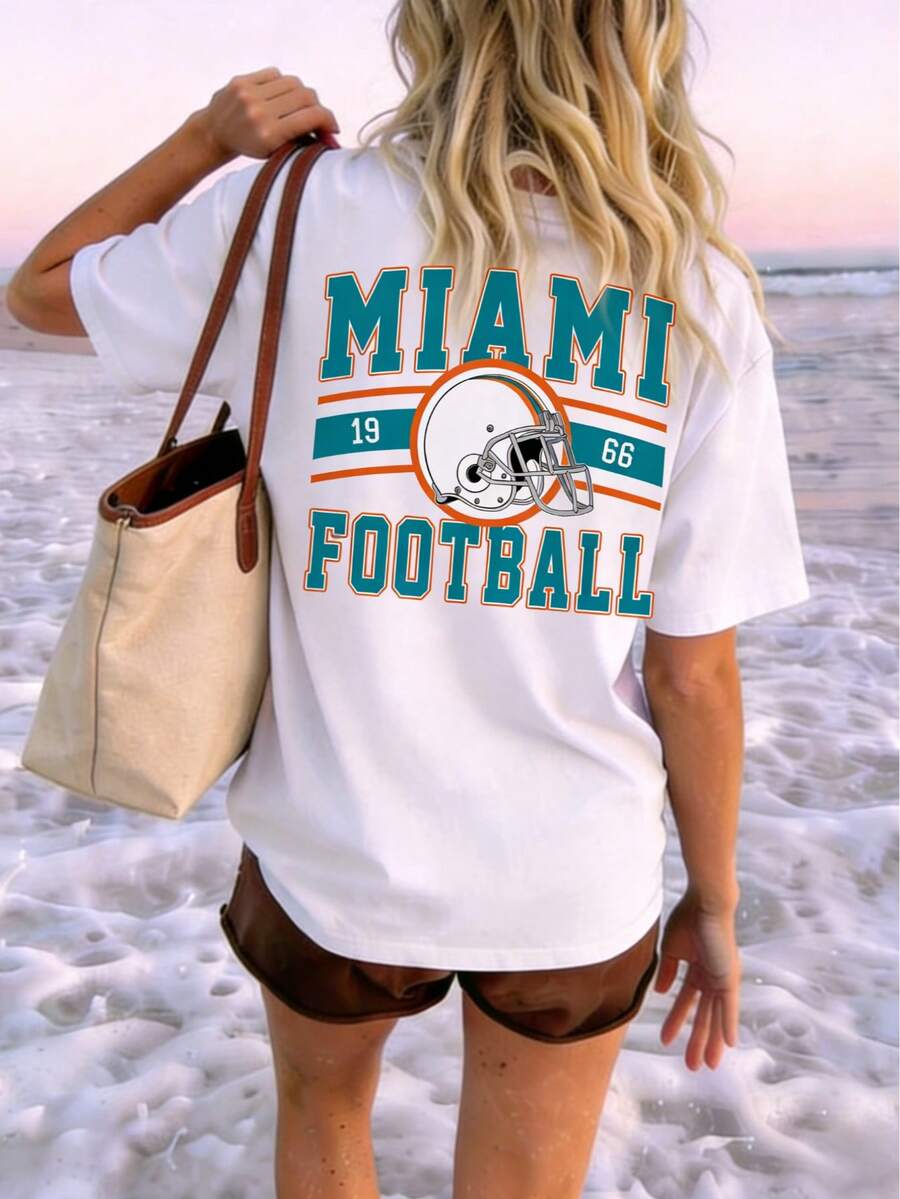 FESTIVAL SZN Casco de fútbol americano vintage de Miami Gráfico de algodón para hombre Estilo deportivo retro, tela suave y transpirable, perfecto para el día de partido, ropa casual o regalo para aficionados al fútbol, regalo para aficionados al deporte, camiseta de verano transpirable con diseño de escrituras en la espalda - Blanco - Ver 1