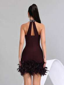 Đầm mini ôm sát gợi cảm với dây đeo mảnh, chất liệu giả lông vũ và đính cườm đá lấp lánh, thích hợp cho các buổi dạ hội, tiệc sinh nhật, lễ tốt nghiệp, lễ hội và các dịp khác. - Cà phê nâu - Xem 6