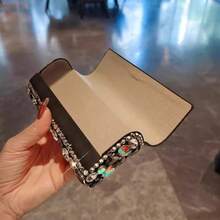 1pc Luxury Rhinestone Decorated Eyeglass Storage Box, Portable Pressure-Resistant Flip Cover Eyeglass Case, PU Leather Texture, Suitable For Students' Myopia Glasses, Reading Glasses, Fashion Glasses, Party Glasses Storage - Multicolor - View 5