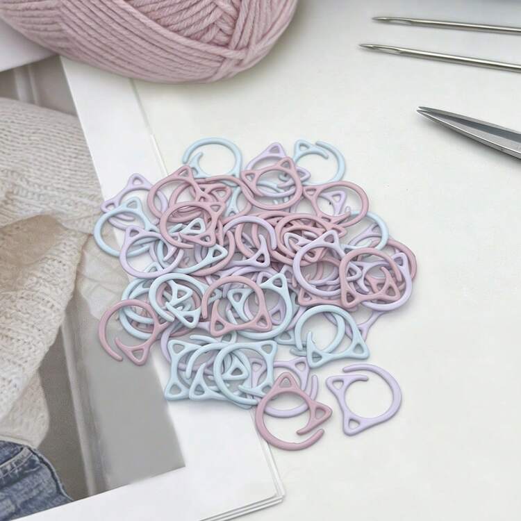 24-100 piezas Marcadores de puntada de metal con orejas de gato de colores, anillos de metal en espiral abiertos con cierre, pequeños marcadores de metal de gato para ganchillo y tejido, adecuados para manualidades de hilo, contadores de filas de tejido, accesorios de tejido - rosa, azul, morado - Añade 1