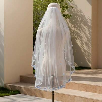 1pc Short 2-Layer Bridal Veil, Blue 3D Floral & Pearl Design, Fashionable Romantic Elegant Fingertip-Hip Length, Wedding Bride Accessory, White Tulle, Suitable For Formal Occasions, Parties, Ceremonies
