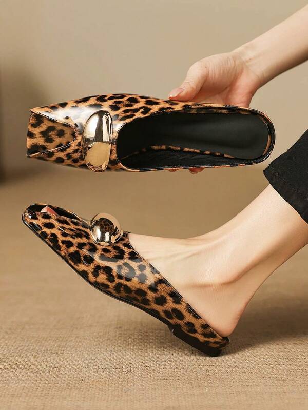 2026 Nuevos Sandalias de tacón alto de punta puntiaguda con lazo de gamuza para el verano, color negro, de moda y versátiles