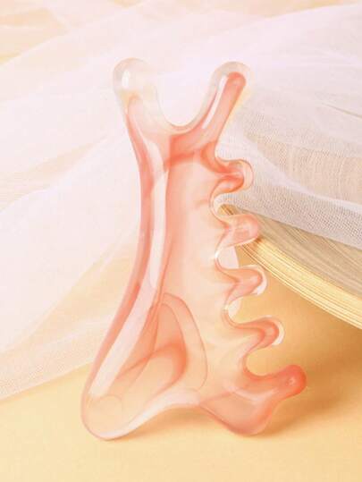 1个粉色树脂面部及头皮按摩梳，防静电宽齿头部按摩器，天然树脂材质，可爱鹿角造型，多功能刮痧工具，适用于面部提拉、头皮按摩、促进头发生长、放松身心，是送给女性、母亲、女友的理想生日、母亲节、情人节礼物。