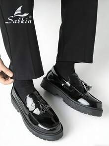Salkin 新款时尚设计师男士流苏乐福鞋，优雅绅士社交鞋，亮面漆皮黑色纯色，柔软舒适的皮革鞋面，休闲日常穿着，返校学生风，厚底增高，商务正装办公室派对婚礼新郎鞋，春夏秋季均适用，尺码偏小，建议选购大一码。 - 黑色 - 查看 6