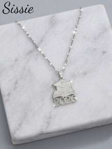 1 pieza Colgante de gorra de graduación mate plateada, modelo 2026, material de acero inoxidable, adecuado para niños, niñas, compañeros de clase, amigos, regalo de graduación y regreso a la escuela - Plateado - Ver 5