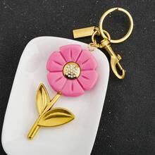 1pc New Exquisite Daisy Keychain Beautiful And Creative Flower Keychain Pendant Multi-Functional Wallet Charm Presented To Women's Jewelry Gift - Multicolor - View 5