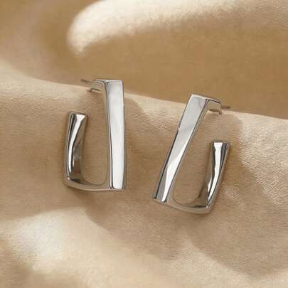 1 Đôi bông tai đinh tán hình học tối giản độc đáo, thời trang, phù hợp cho các bạn gái tuổi teen đeo hàng ngày và trong các dịp lễ.