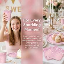 这款粉钻50件套一次性餐具套装包含10个餐盘、10个甜点盘、10个纸杯和20张餐巾纸。这套便捷的餐具非常适合露营、野餐、花园烧烤、婚礼和生日派对。 - 粉色 - 查看 7