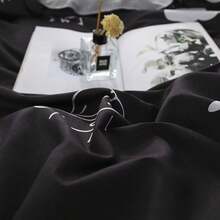 1pc Cartoon & Cloud Pattern Polyester Duvet Cover, Minimalist & Modern Style, Soft & Comfortable Fabric, Suitable For Naked Sleeping, Moisture-Wicking & Quick-Drying, Washable, Non-Pilling & Fade-Resistant, Temperature Adjustable, Suitable For All Seasons - Black and White - View 8