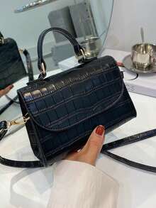 纯色PU皮革拼接蝴蝶结设计翻盖方形斜挎包，适合女性日常通勤、购物、旅行、聚会、闺蜜之夜、节日庆典、生日礼物及派对等场合。 - 黑色 - 查看 6