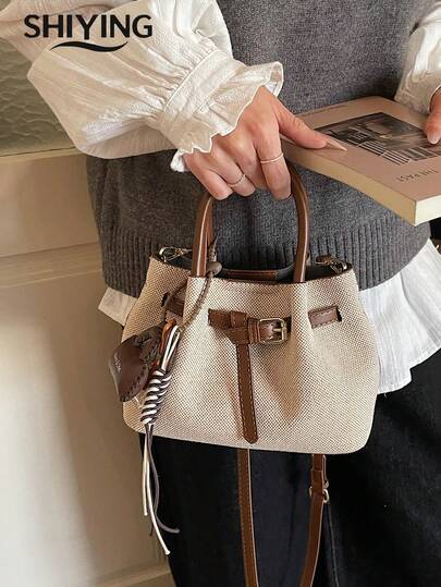 1 chiếc túi đeo chéo vai nữ bằng da PU màu trơn, kiểu dáng xô dung tích lớn thời trang với dây rút, mặt dây chuyền trang trí, dây đeo có thể điều chỉnh, phù hợp cho sinh viên, phụ nữ, người trẻ đi làm, văn phòng, trường học, công sở, kinh doanh, đi lại, hoạt động ngoài trời, du lịch.