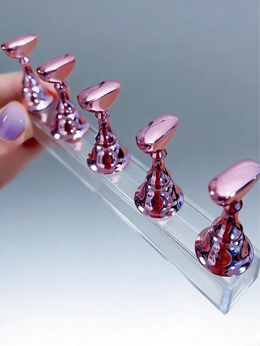 2 Bộ (Tổng cộng 10 món) - Bộ giá trưng bày nghệ thuật vẽ móng, Bộ giá đỡ thực hành vẽ móng (Chỉ đế), Giá vẽ móng nghệ thuật, Khay tay thực hành vẽ móng, Giá trưng bày móng đã sơn sẵn, Kệ trưng bày móng nghệ thuật, Bộ dụng cụ làm móng tại nhà dành cho người mới bắt đầu (Màu hồng) - Nhiều màu - Xem 1