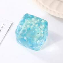 4pcs/2pcs/1pc Snowflake Ice Squeezing Decompression Toy, Malt Squeezing TPR Material, Transparent Ice Cubes, High-Quality Slow Rebound Decompression Novelty Toy, Adult Decompression Squeezing Toy, Sensory Decompression Toy, Helping You Achieve The Best Relaxation Effect - Multicolor - View 9