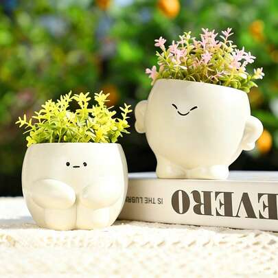 Set de jardiniere suculente din rășină, 1 buc., cu personaje drăguțe de desene animate - ghivece adorabile în stil Chibi cu expresii faciale jucăușe, ideale pentru suculente, cactuși și plante mini pe birouri, pervazuri și rafturi de grădină. Adaugă vibrații dulci Kawaii, un accent de decor fantezist.