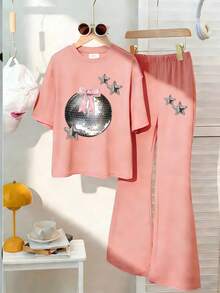 This Casual Set Suitable For Girls Consists Of A Pink T-Shirt With Creative Text Print Paired With Light Pink Flare Pants. Whether For School, Shopping, Creating A Street Style Look, Or Vacationing, This Is An Excellent Choice. - Pink - View 3