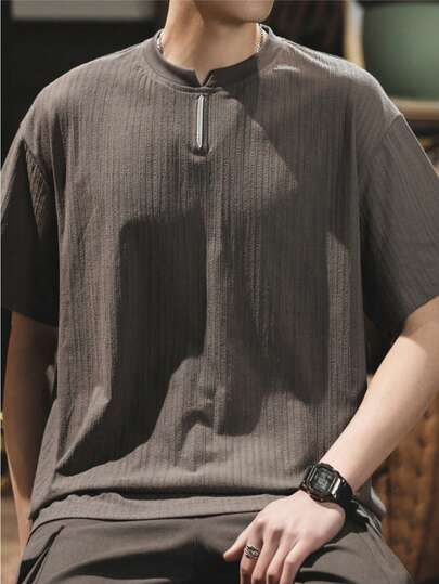 男士夏季短袖T恤，亨利领，V领，宽松版型，落肩设计